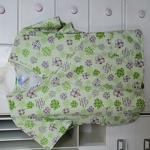 Used scrub top 2XL St. Patrick's Day clovers shirt